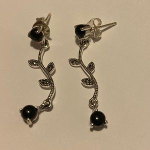 Beautiful 925 Black Onyx Vine Earrings